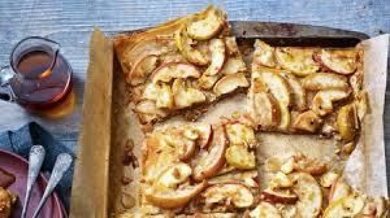 app and pear pie