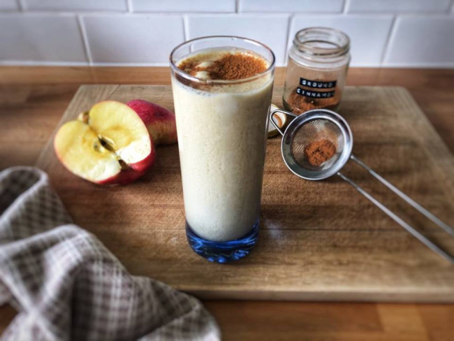 apple and peanut butter smoothie