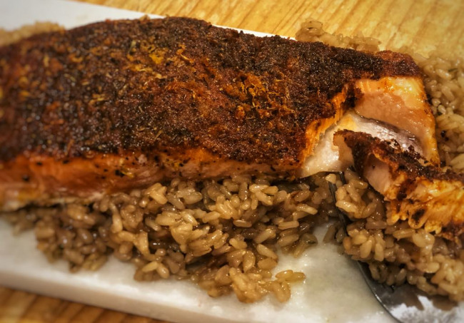 baked cajun salmon with lemon garlic rice