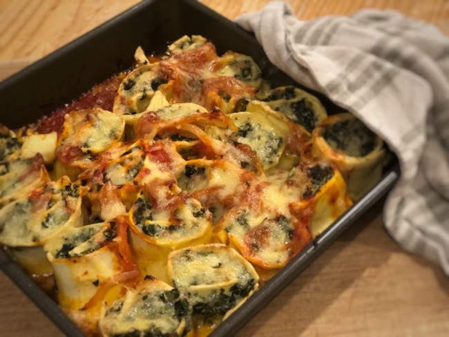 baked kale garlic and ricotta rotolo