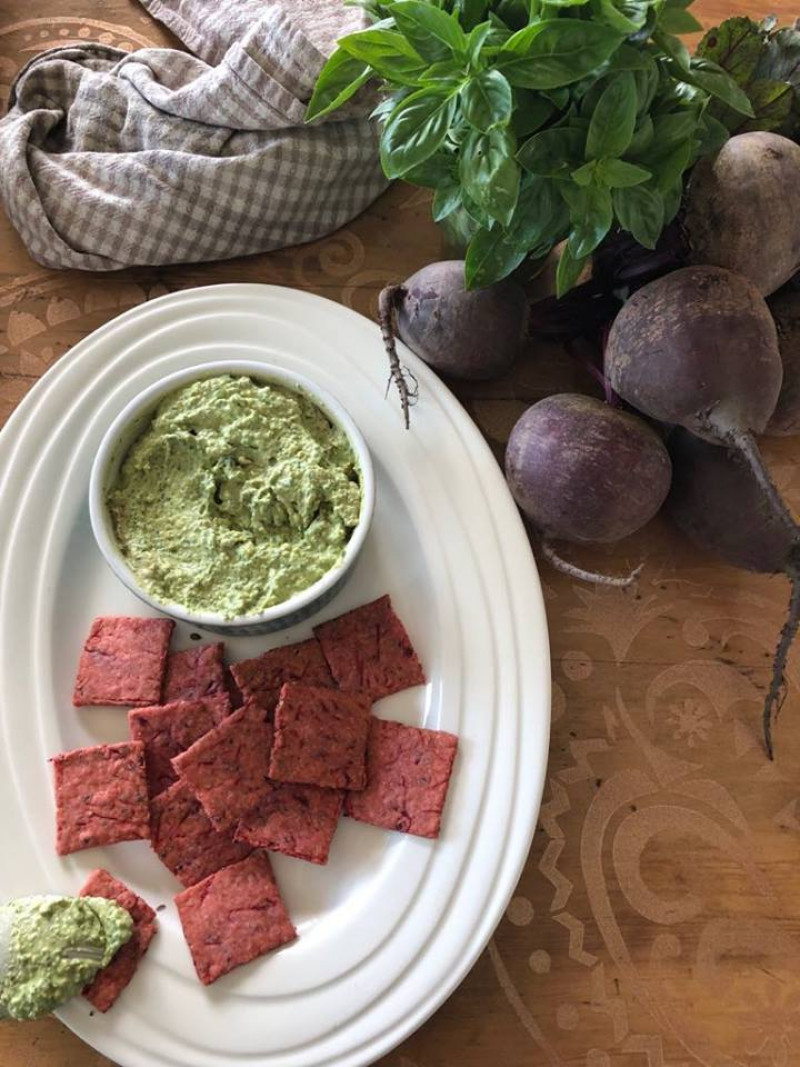 basil parmesan and cashew dip