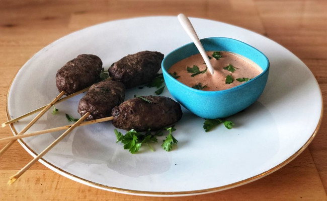 beef koftas with yoghurt dipping sauce