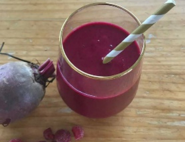 beet and berry smoothie