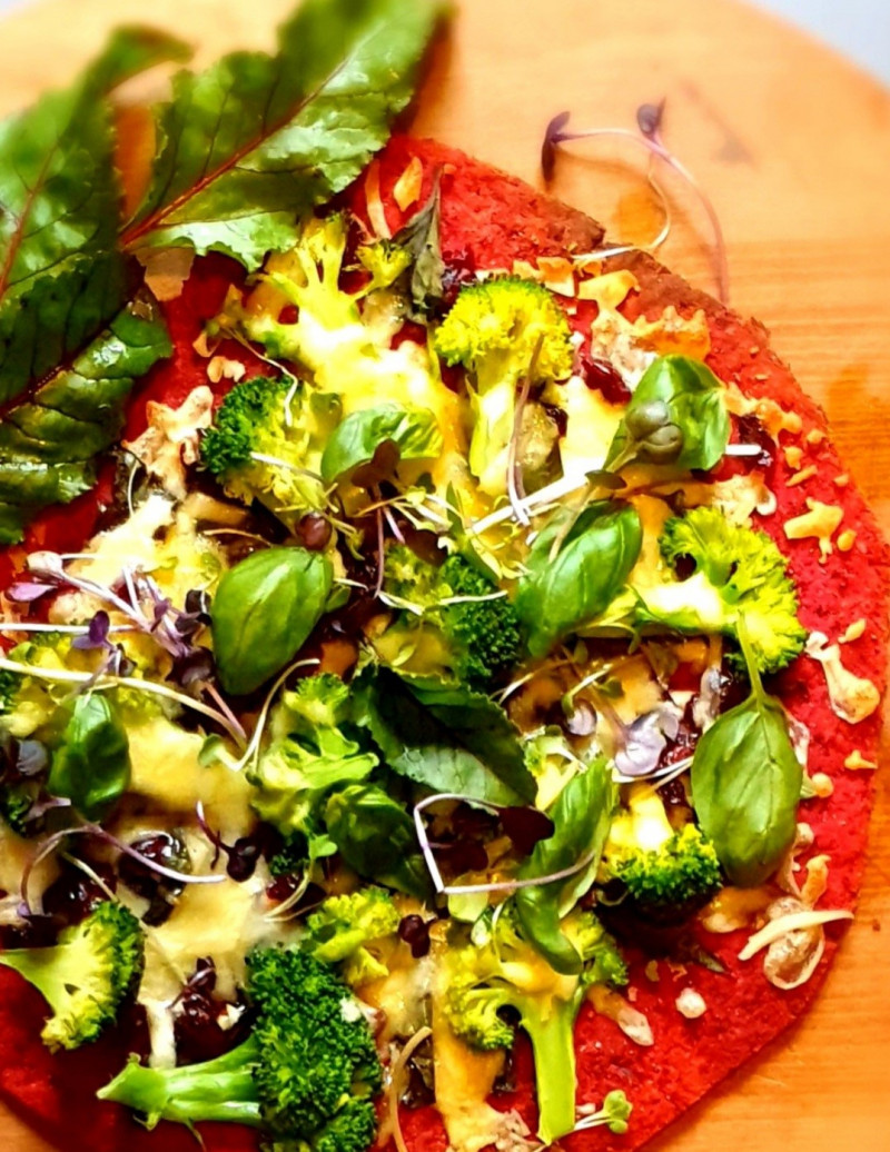 beetroot broccoli pizza