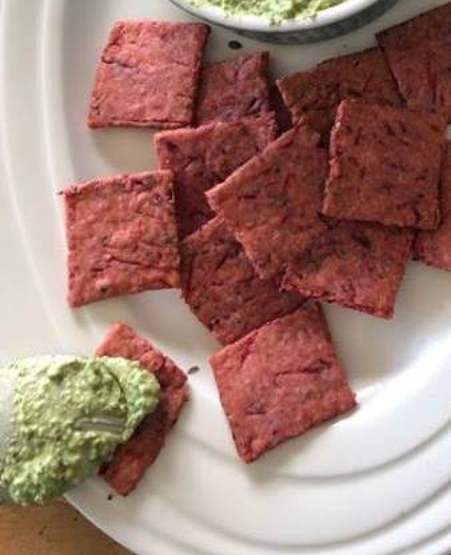 beetroot crackers