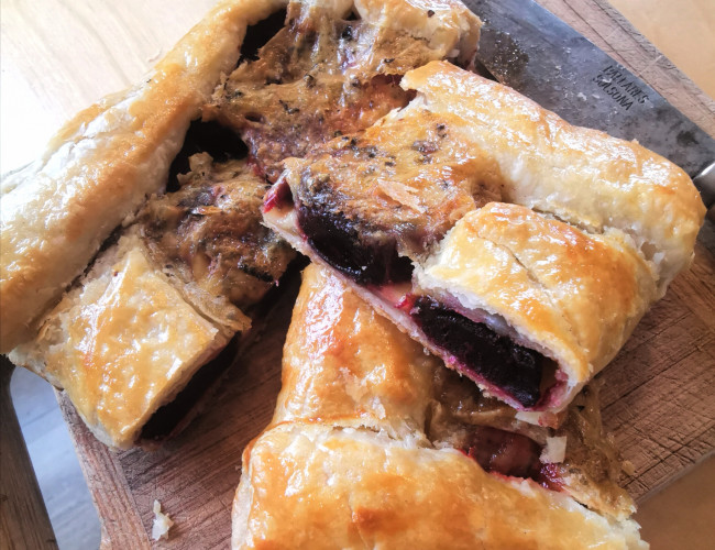 beetroot tart with pepper cheese