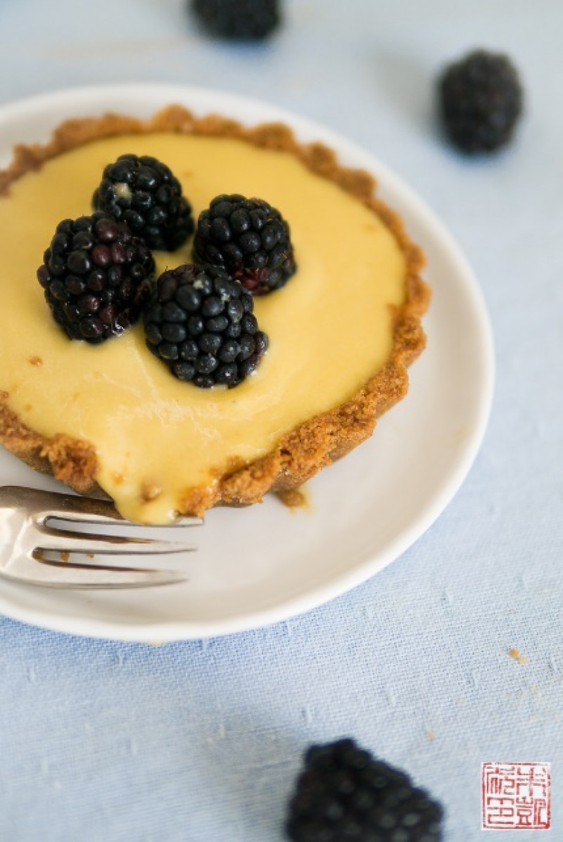 blackberry and lemon curd tartlets