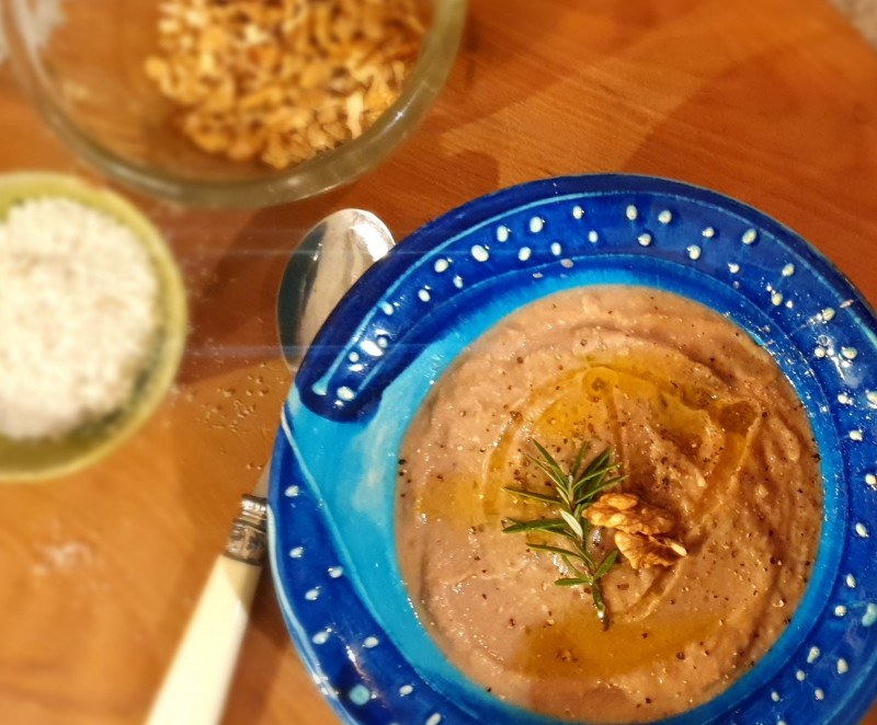 cauliflower walnut soup