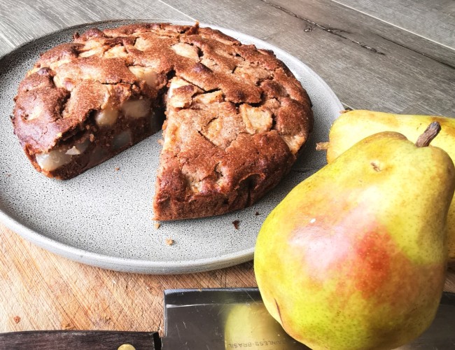 chai spiced pear spelt cake