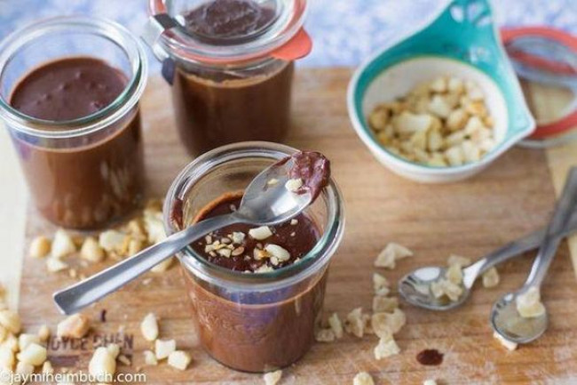 chocolate and cardamom mousse