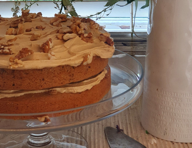 coffee walnut cake