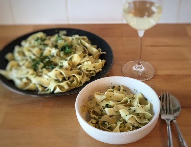 crooked spaghetti co lemon pasta with garlic parsley