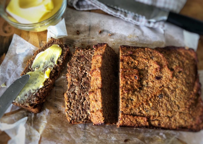 date and walnut loaf