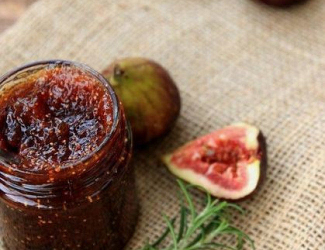 feisty fennel and fig chutney