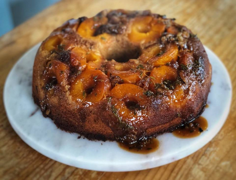 fresh apricot and thyme cake