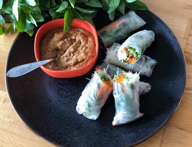 fresh vegetable and herb spring rolls with peanut hoisin dipping sauce