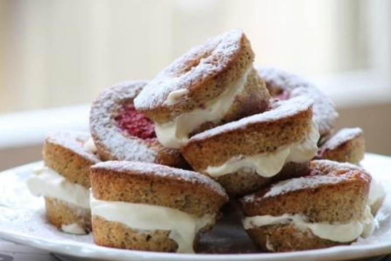 hazelnut and raspberry cakes sept 15th