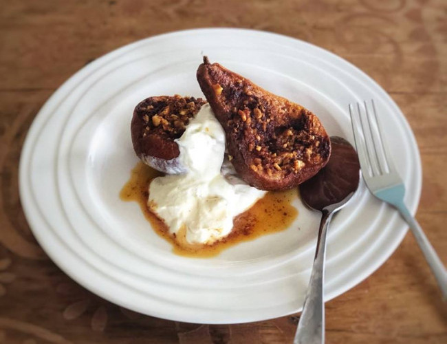 hazelnut praline roasted pears