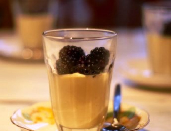 orange posset with blackberries 640x623