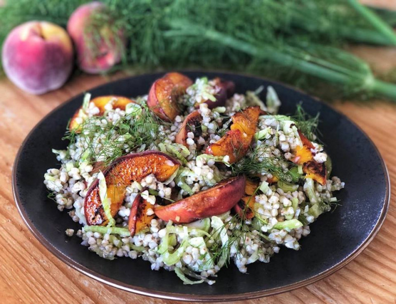 peach fennel and rocket salad