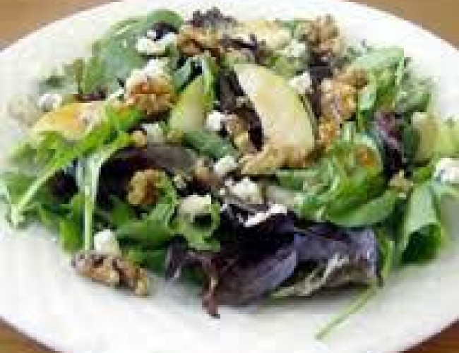 pear and blue chese salad