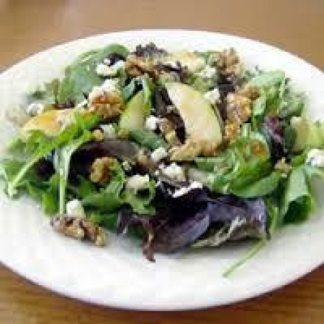 pear and blue chese salad