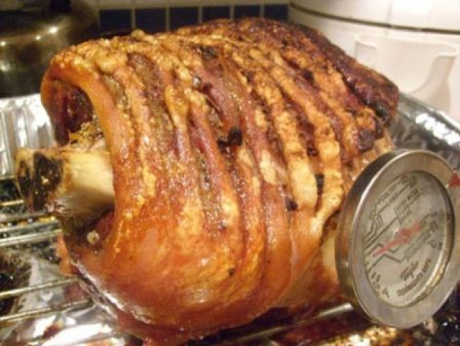 pork shoulder with crackling