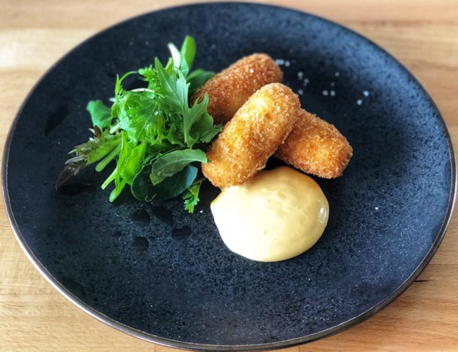 potato croquettes with aioli dipping sauce