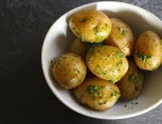 potato w herb sauce