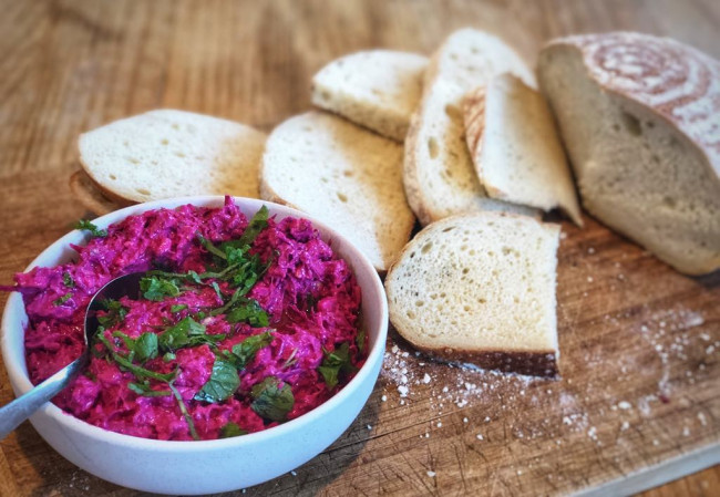 quick and easy beetroot dip