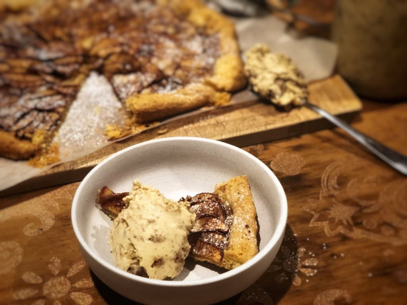 quick rustic apple tart with gingernut cookie ice cream