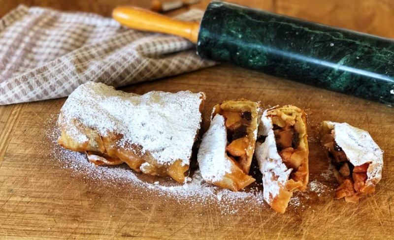 quince and apple strudel