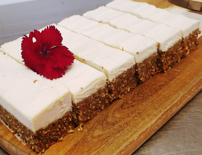 raw carrot cake