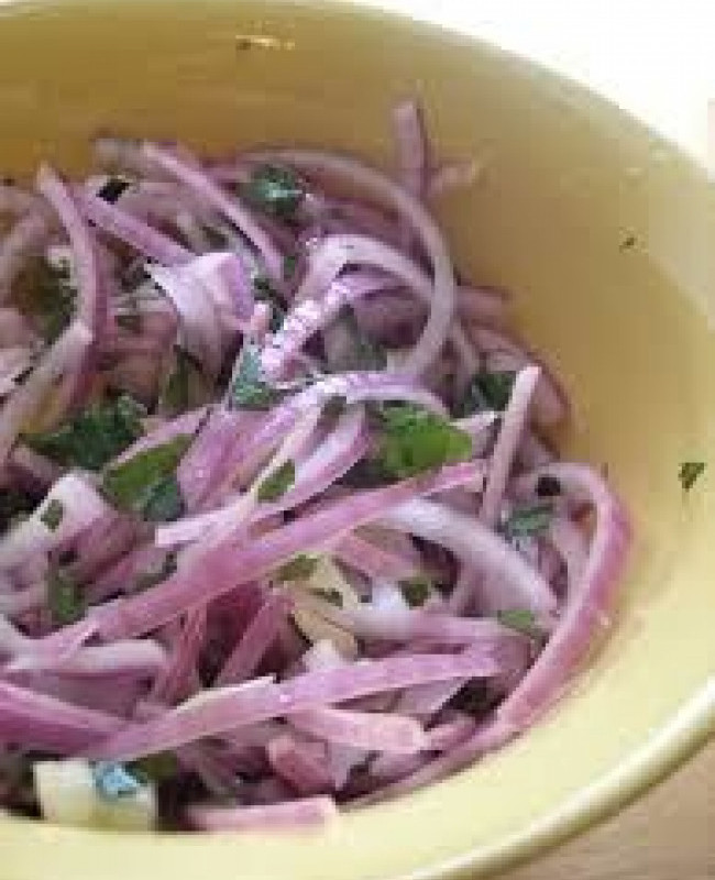 red onion salad