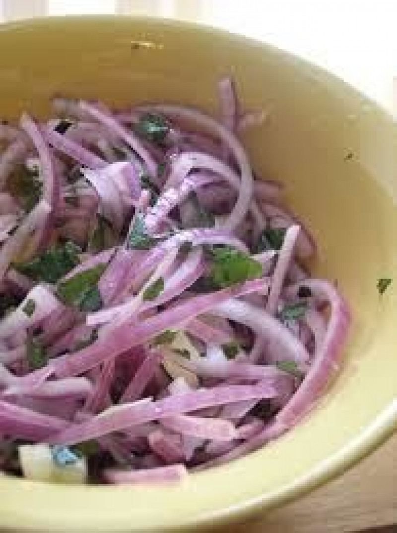 red onion salad