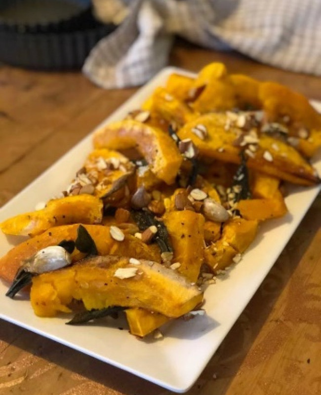 roasted squash with sage and almonds