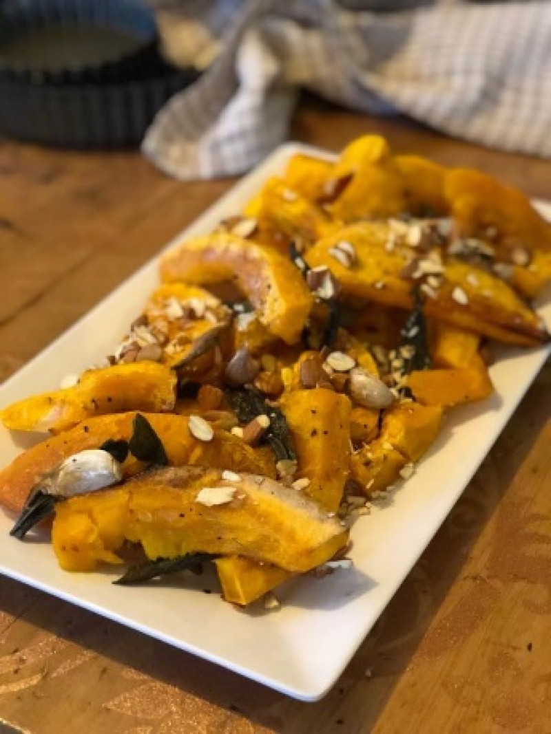 roasted squash with sage and almonds