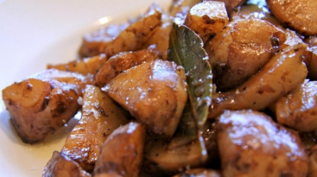 sauted jerusalem artichokes with bay leaves