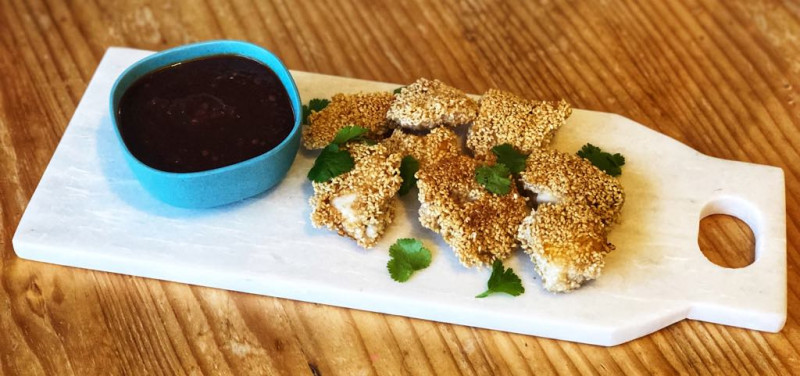 sesame crusted fish bites with sweet chilli dipping sauce