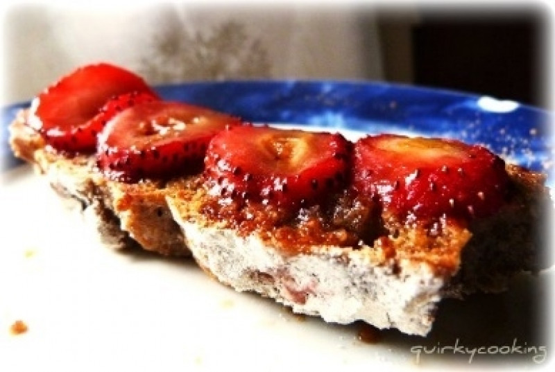 strawberries balsamic on toast