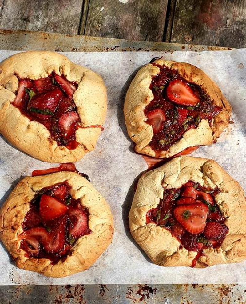 strawberry basil free form tart