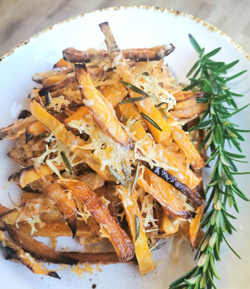 swede fries with parmesan and rosemary