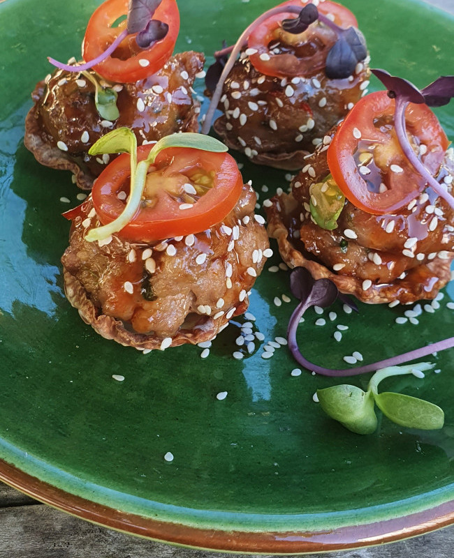 thai basil pork bites
