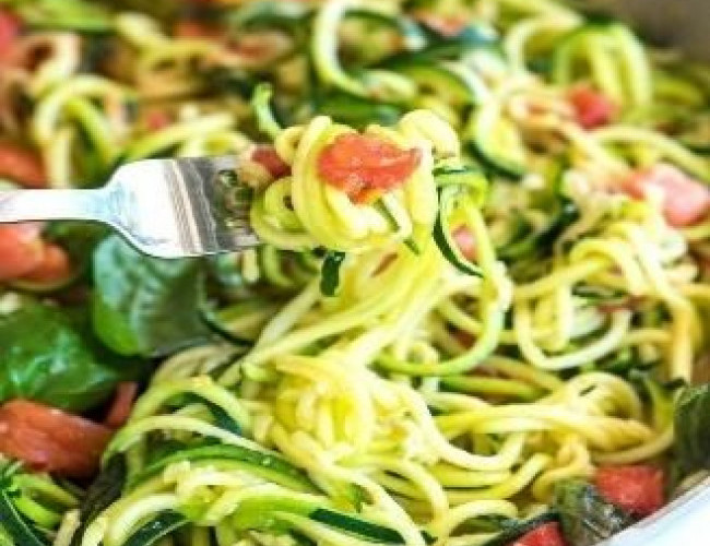 zucchini shallot and tomato pasta